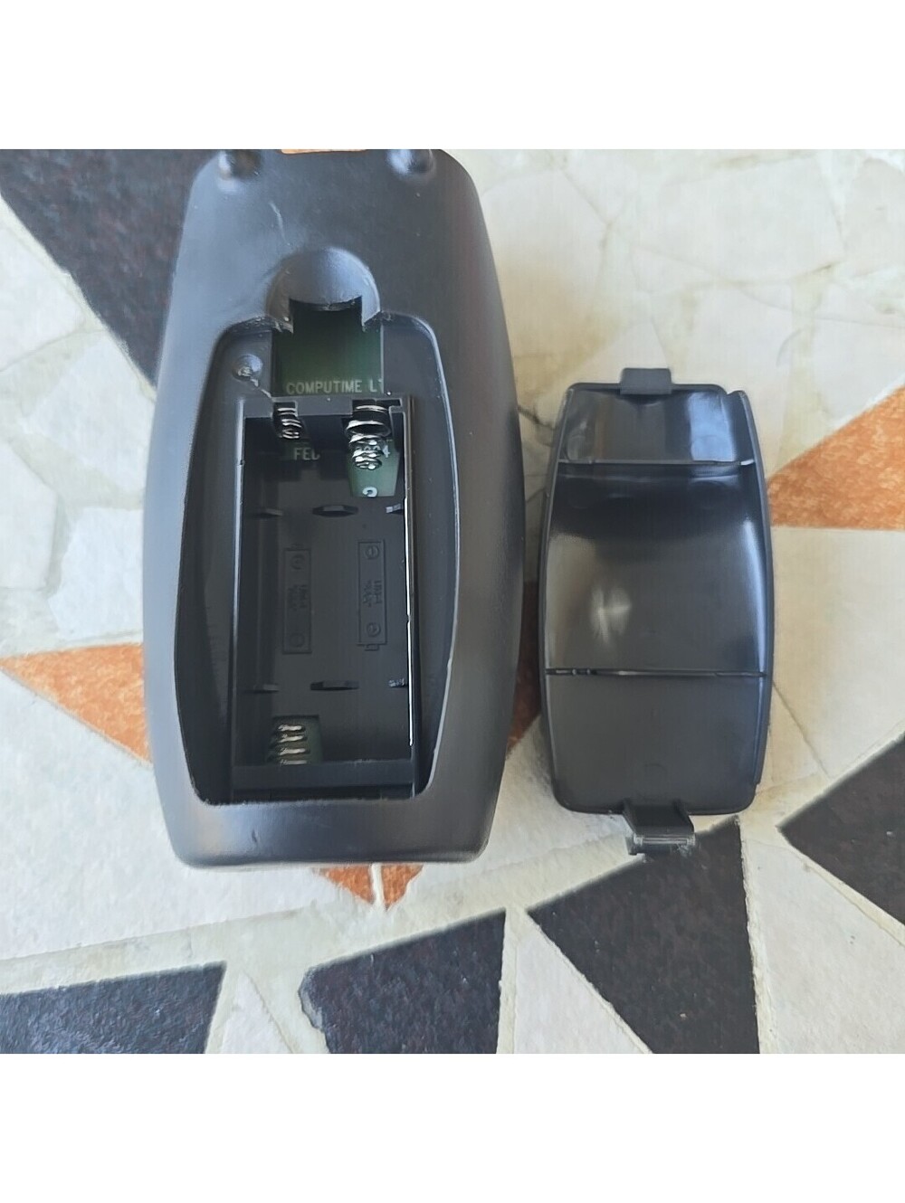 HITACHI Remote Control CLU-122S Multi-Channel Cleaned Tested == - Picture 5 of 5